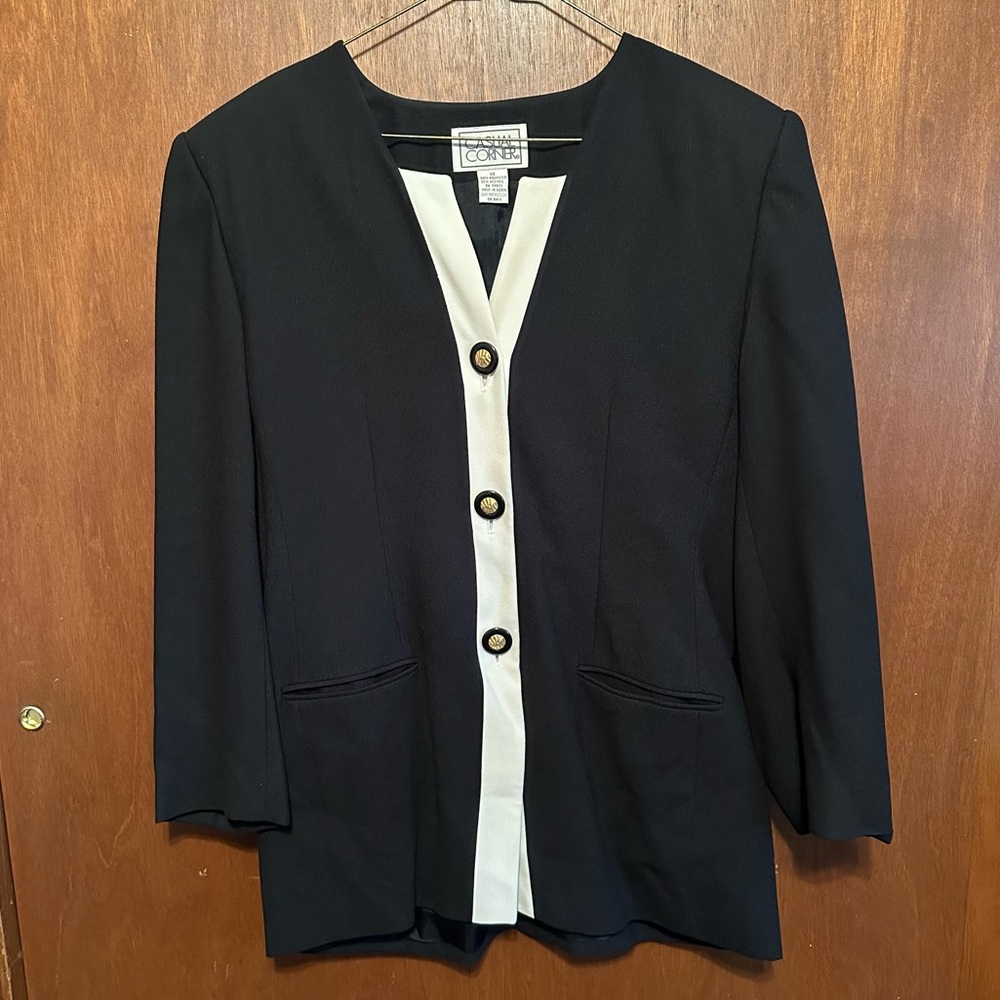 Vintage - Casual Corner Skirt Suit
